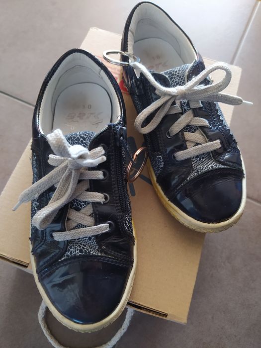 Trampki lakierowane Bartek