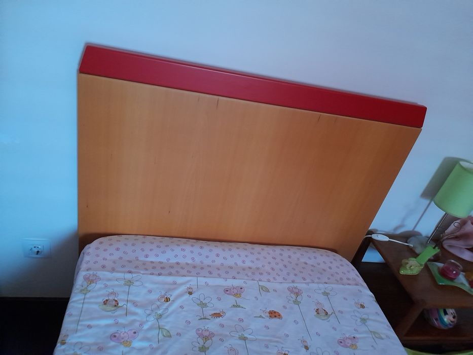 Cama e colchão NOVOS