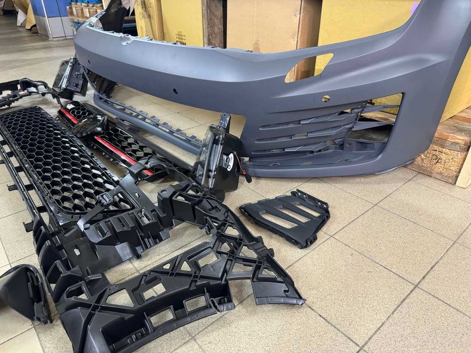 Golf 7 GTI 12-16 , 16-  передній бампер решітка Гольф