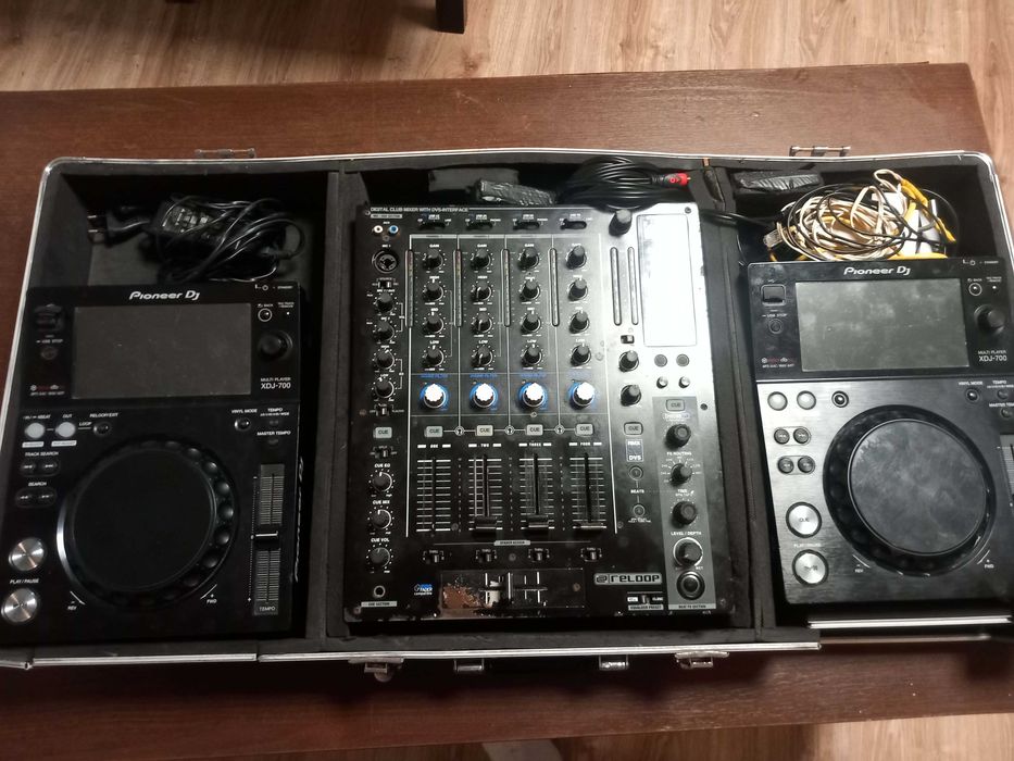 Pioneer x2 xdj-700 / reloope rmx90