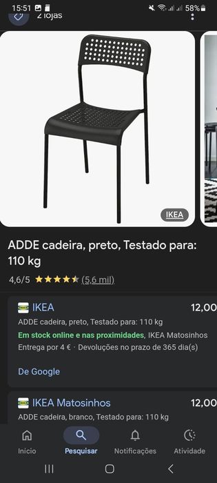 Mesa de cozinha branca extensível e 4 cadeiras pretas da marca ikea