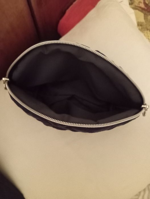 Вместительная косметичка