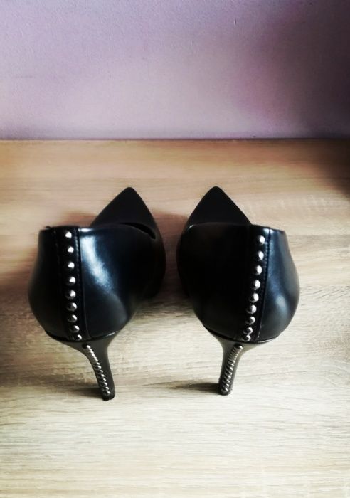 Buty czółenka klasyczne rozmiar 39