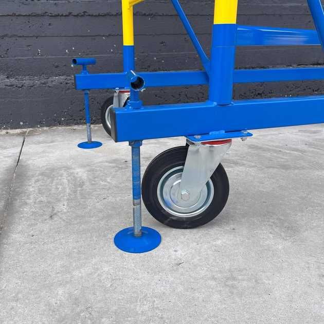 Підмосток. Помост. Підмость будівельна. Мастерок. Подмость.