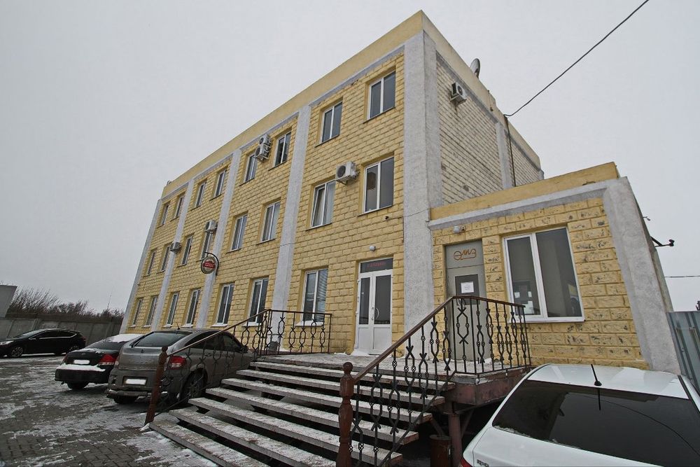 Завод на фасаді траси Запоріжжя – Дніпро [H–08].