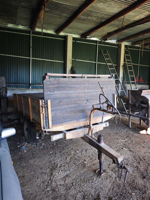 Tractor Agrícola AGRIFULL 45 + Atrelado + Alfaias agrículas