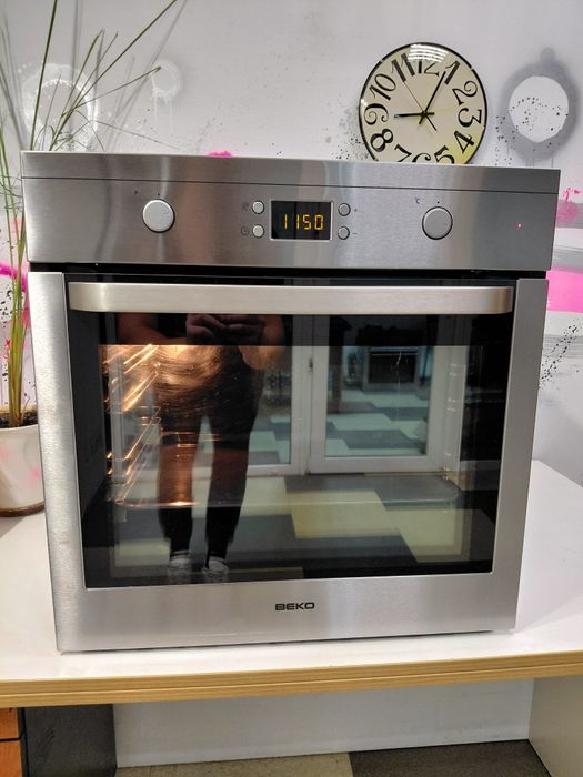 Надійна духова шафа духовка пічка піч Beko OIM23301X