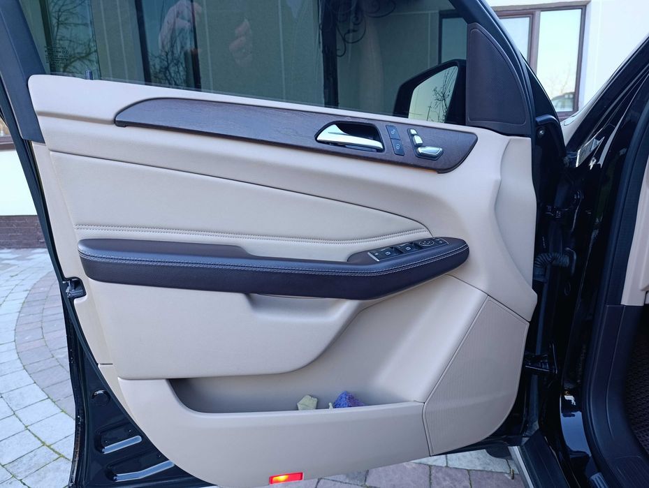 У продажу Мерседес GLE250