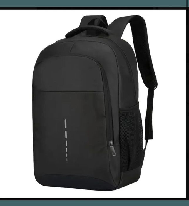 Plecak unisex czarny do pracy, szkoły i podróży.