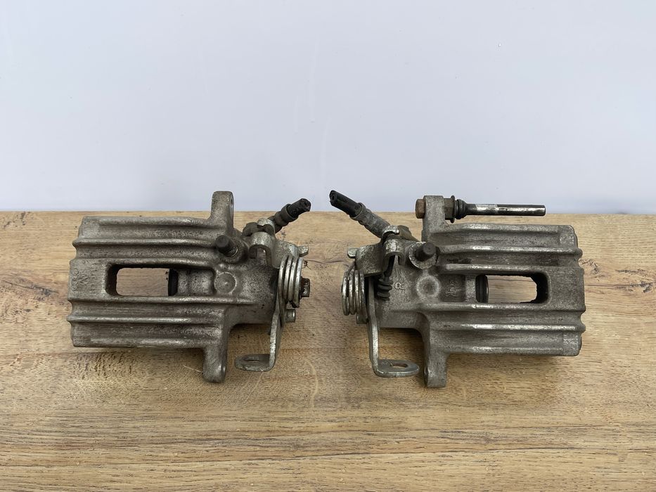 Задній суппорт Audi A4 B6 VW Passat B5 /Audi A6 C5 /Audi A4 B6 супорта