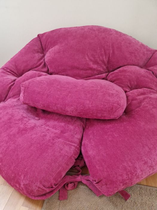Fotel-poduszka w kolorze różowym