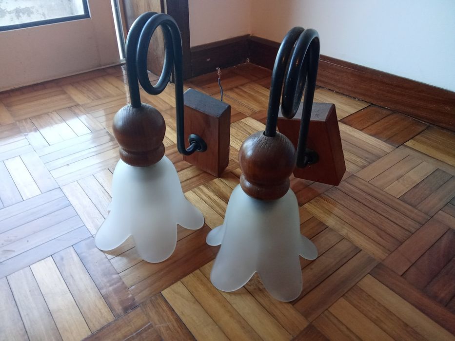Vendo par de candeeiros de parede