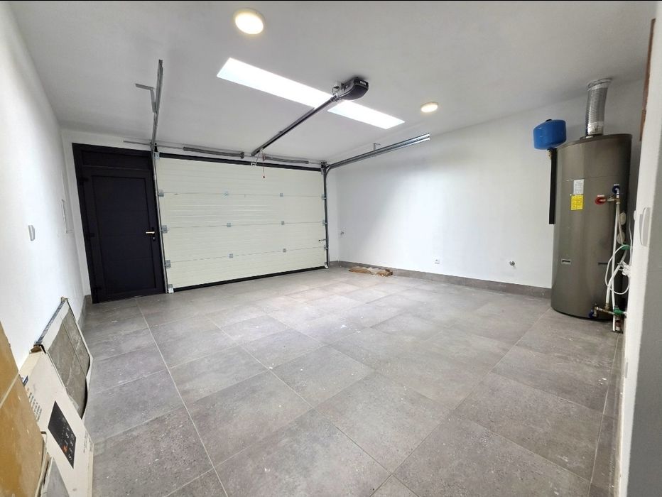 Moradia T2 Nova em Merelim com Garagem, Terraço, Isolamento Capoto e Vidros Duplos

Rua D. Pedro V