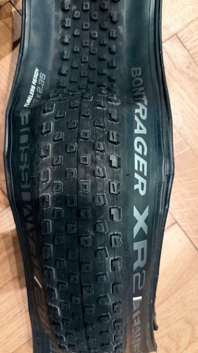 Opona MTB Bontrager XR2 TLR 29 x 2.35 nowa