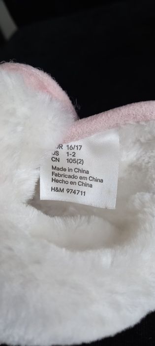Botas peludas menina da H&M