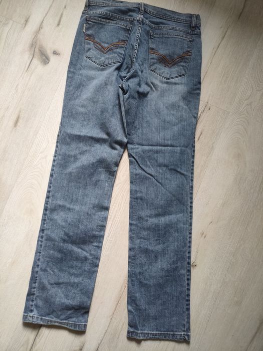 Spodnie jeans jak nowe 40 42 Vegas