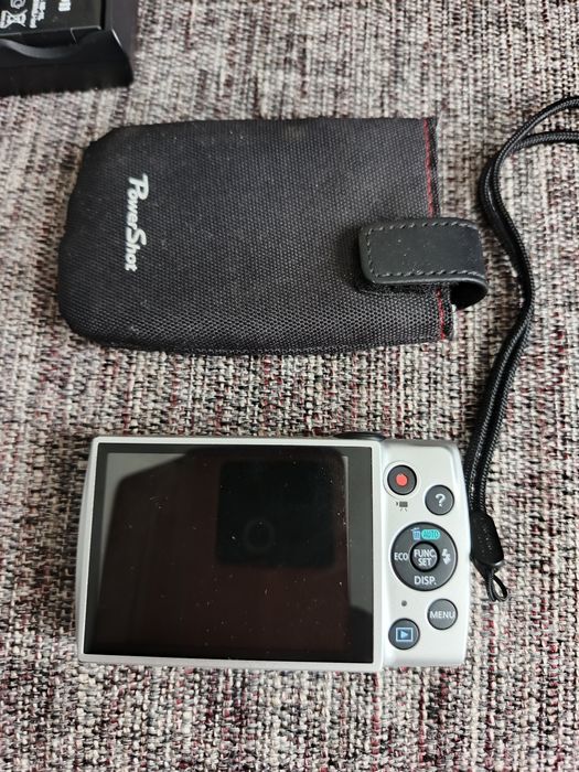 Фотоапарат Canon  2600