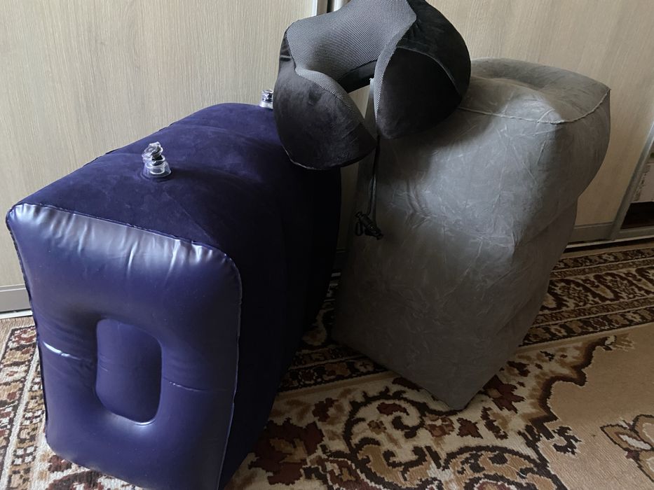 Надувний пуф для подорожей