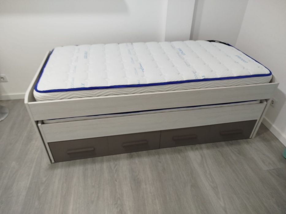 Vendo cama de solteiro