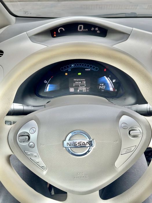 Nissan Leaf 2011, електро, автомат