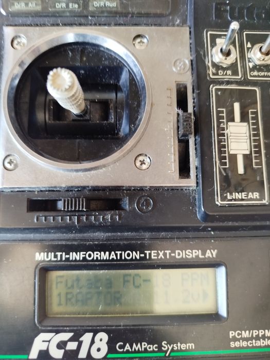 Futaba FC-18 40MHz