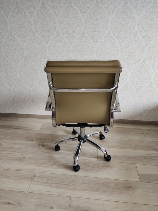 Крісло офісне Slim FX LB (XH-630B) беж