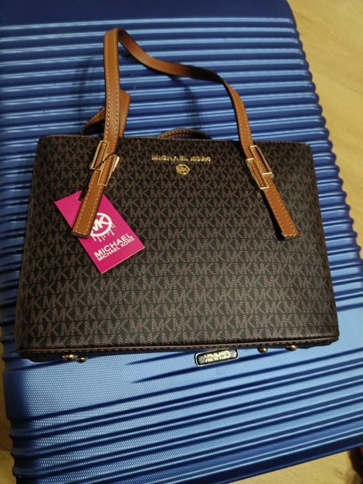 Sprzedam torebkę widoczną na zdjęciu