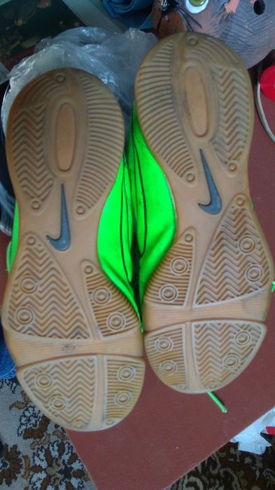 Buty Nike halówki do gry w  piiłkę