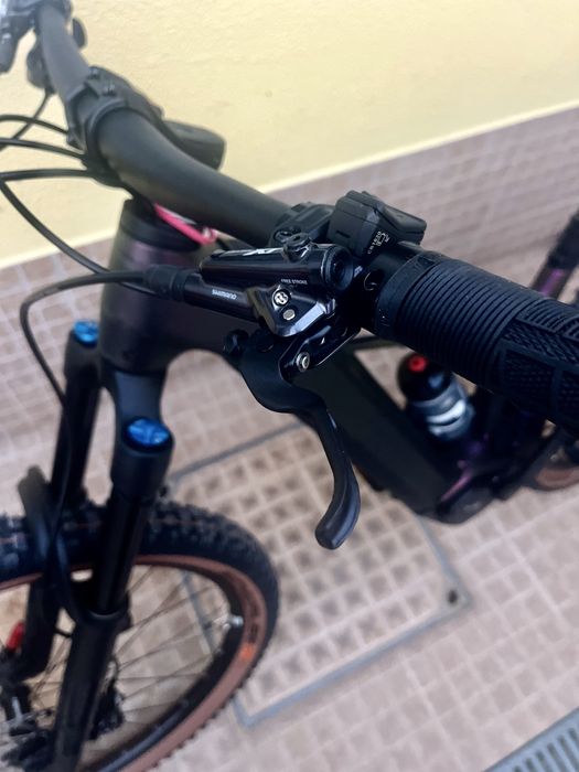 E-MTB CUBE Stereo 800w de 2025. NOVA