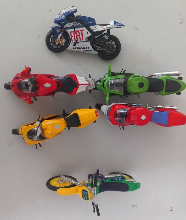 Miniaturas motas coleção