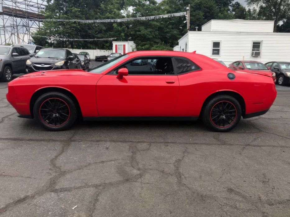 Dodge Challenger      2017