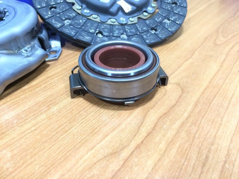 Сцепление Toyota Corolla \ Toyota Auris 1.6 ( для робота )