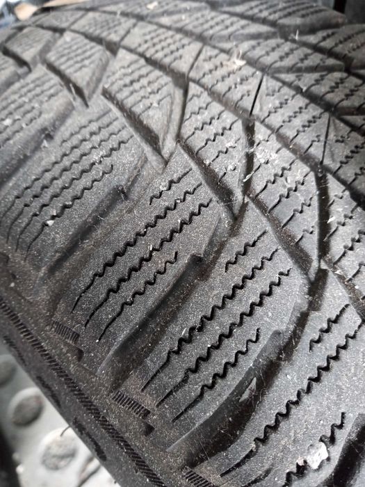 Komplet 4 opon zimowych na stalowych felgach 195 60 R16 + kołpaki