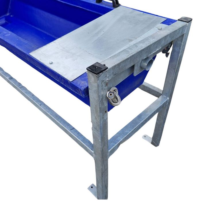 Poidło wannowe dla bydła i koni metalowo-plastikowe 120L S9