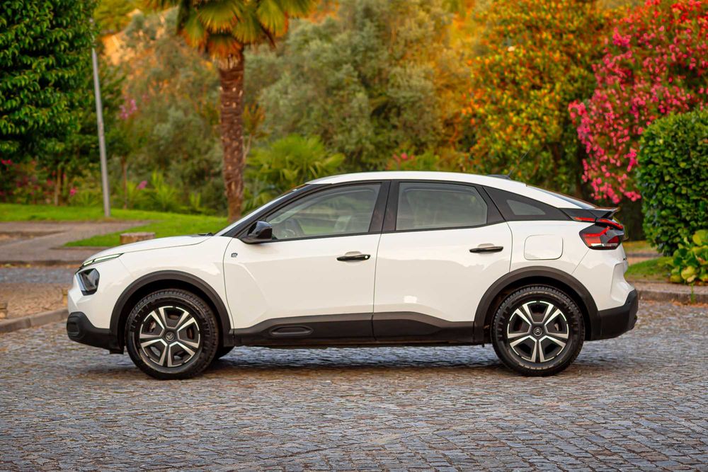 Citroën e-C4 — fotografia 11