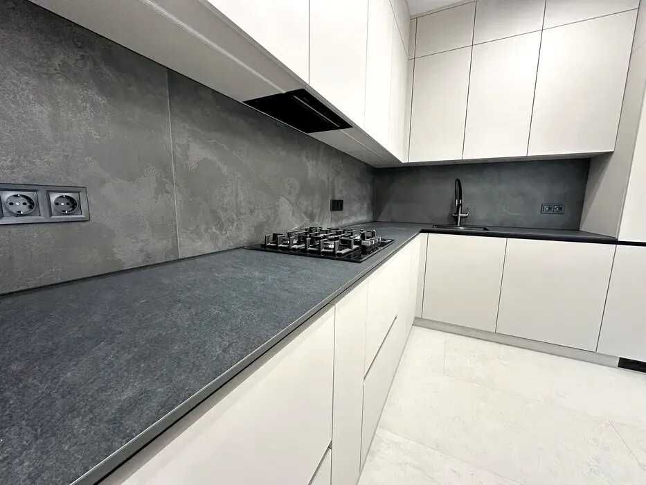 Продаж ОСОБНЯКА з якісним Авторським РЕМОНТОМ на початку Крихівців!