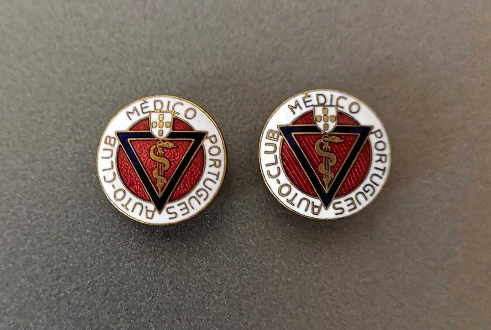 AUTOMOBILIA - Emblema de LAPELA - Auto Club MÉDICO Português