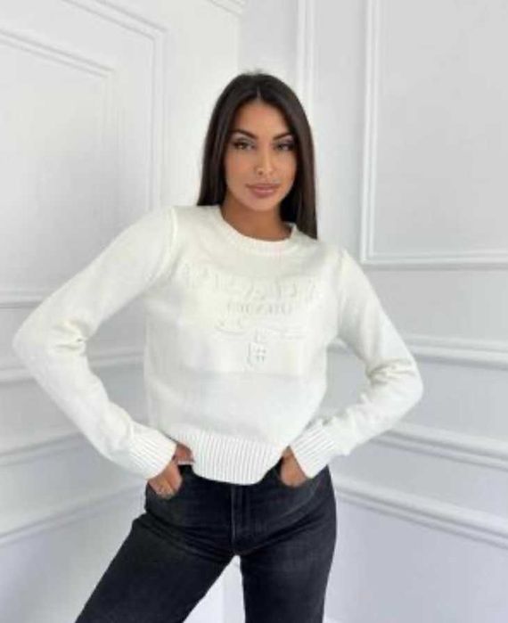 Шикарный свитер кофта Рrada р.S