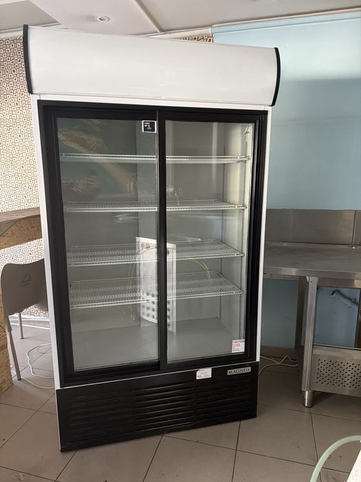 Frigorifico industrial vertical