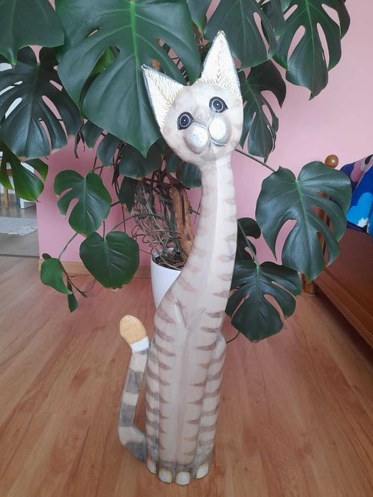 Figurka drewniana kot