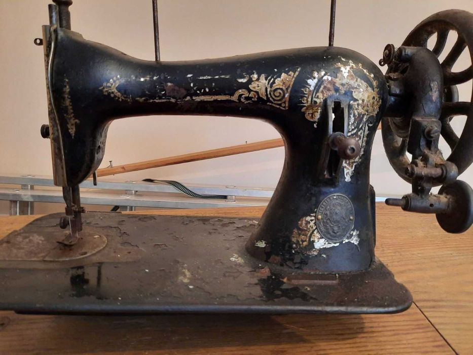 Швейная машинка антиквариат