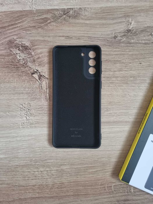 Czarne etui spacecase do samsuna S21+