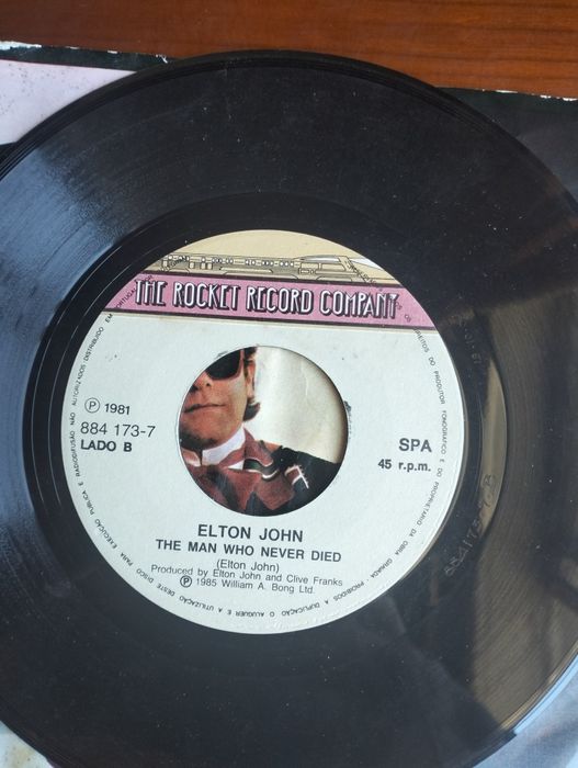 Antigo disco vinil Elton John/Nikita