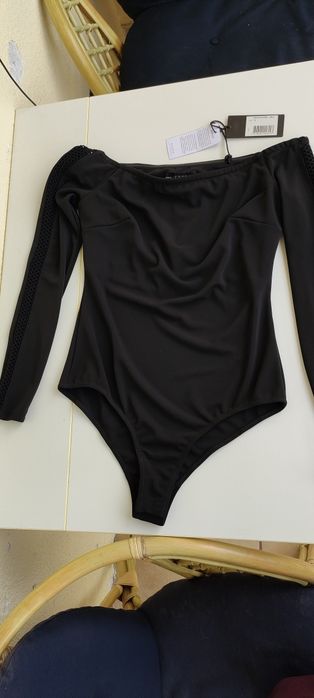 Czarne, nowe body GUESS