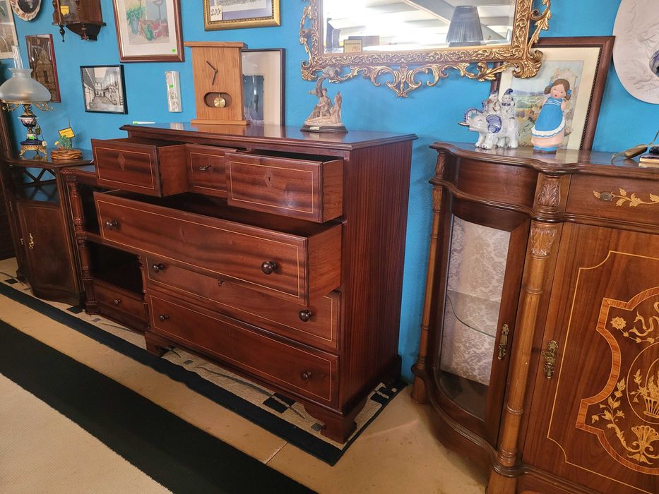 Grande cómoda em madeira - óptimo estado e qualidade