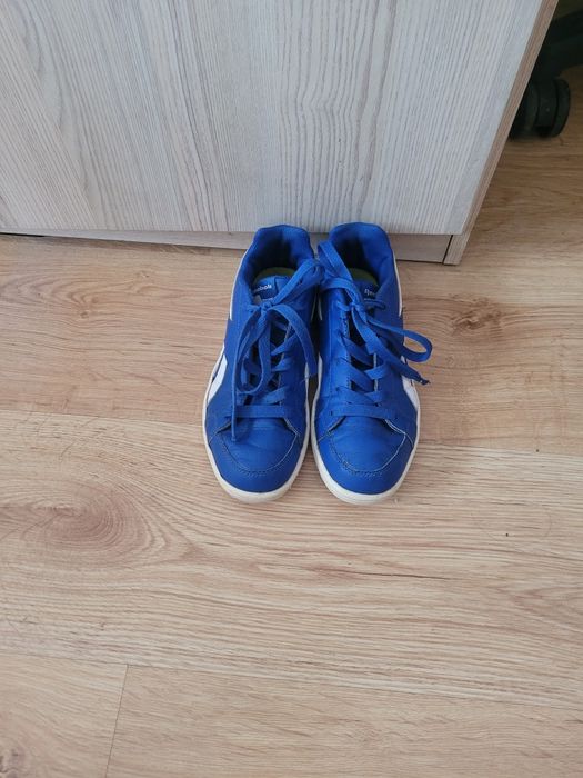 Buty reebok  rozmiar 35 wkładka  23cm
