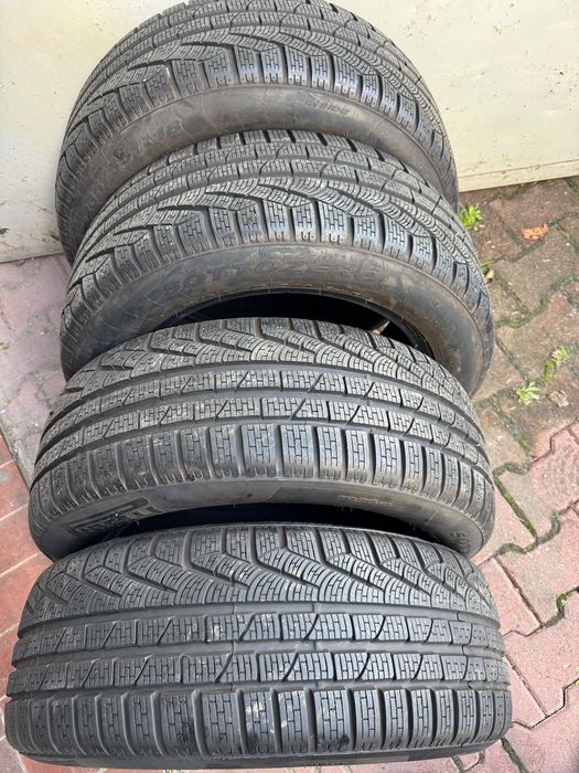 Opony zimowe Pirelli Sottozero Serie II 235/55 R18 104H – NOWE / Leżaki magazynowe (8.2 mm)