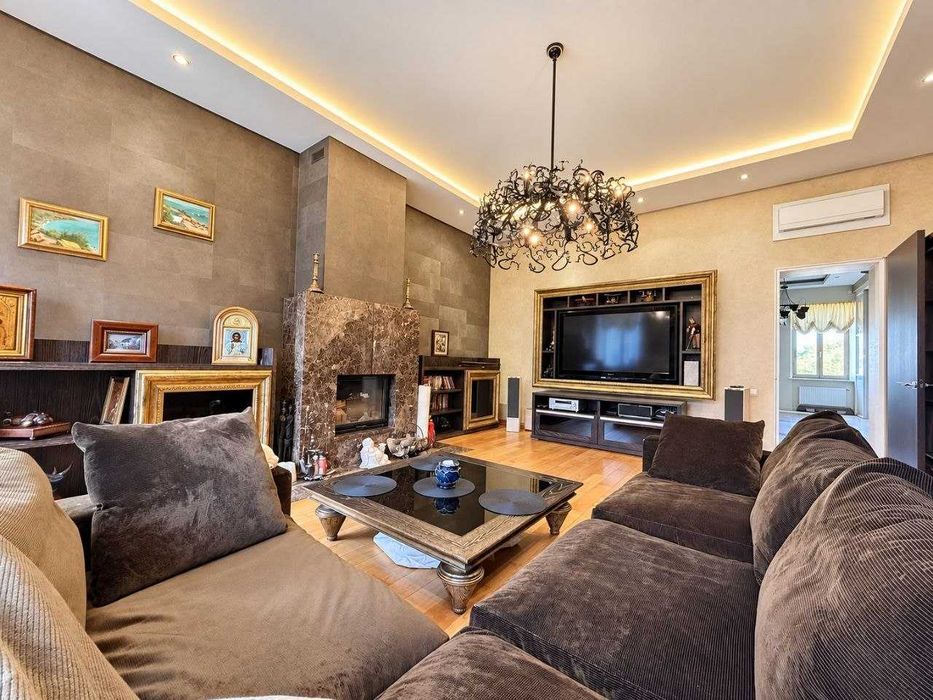 ОРЕНДА Без% | Дизайнерська 2к квартира 120 м² | Пасаж | Хрещатик, 15 |