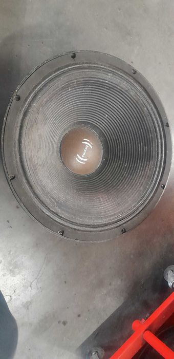 Głośnik Beyma P1000 18" estradowy 18P1000 uszkodzony