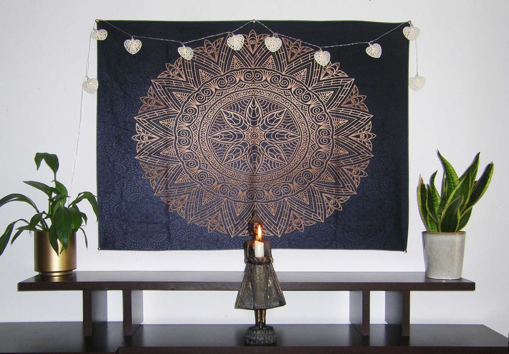 Narzuta/tkanina ścienna "Złota Rozeta", 100cm/76cm, nowa